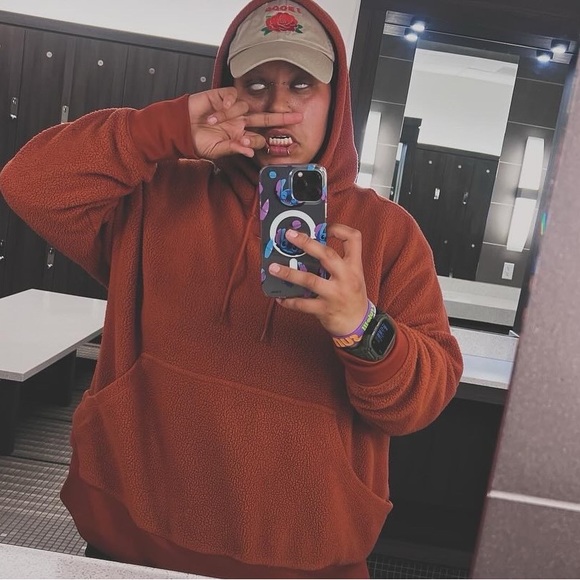 Self-proclaimed Goblin King, Lucifel Mors, at your service. - Picture 4 of 11